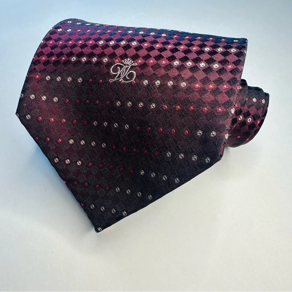 Daks London Charm Classic Untipped Embroidered Signature Tie 3.75”